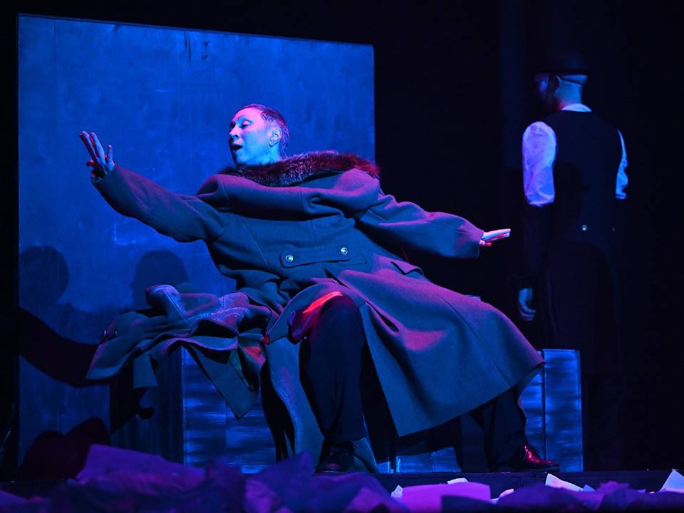 Спектакль «Шинель» ступинского театра впервые показали на большой сцене