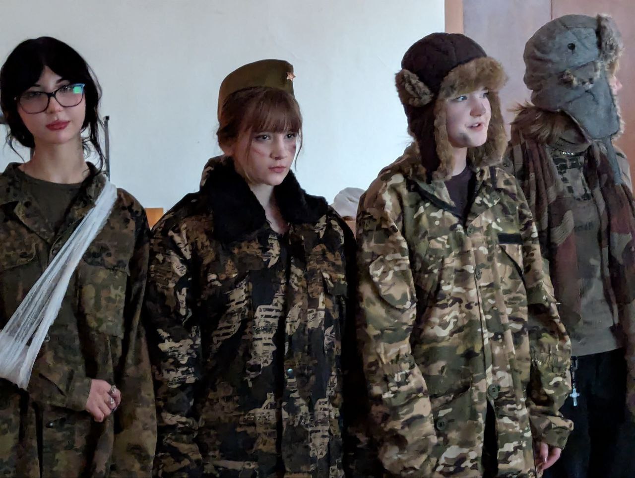 Шаги к Победе. Сегодня в День РГ состоялся традиционный интеллектуально-творческий марафон, полностью погрузивший всю гимназию в историю Победы в Великой Отечественной войне Шаги к Победе. Сегодня в День РГ состоялся традиционный интеллектуально-творческий марафон, полностью погрузивший всю гимназию в историю Победы в Великой Отечественной войне