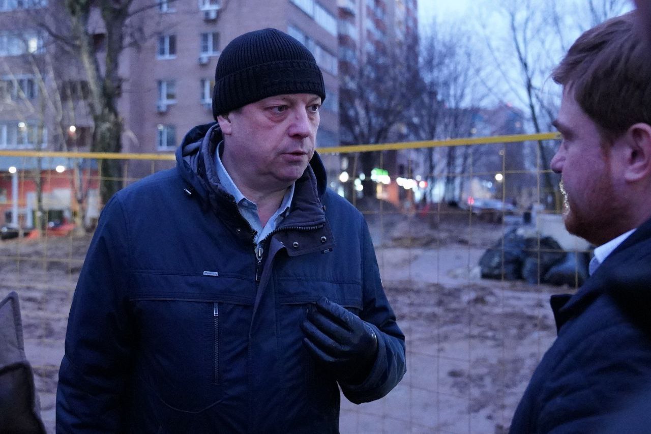 Заместители Главы и депутаты Реутова проверили ход работ по реконструкции теплосетей Заместители Главы и депутаты Реутова проверили ход работ по реконструкции теплосетей