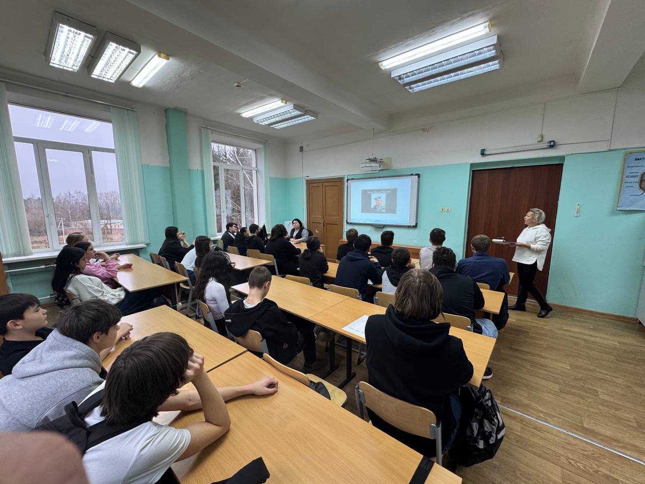 Наши новости. В преддверии дня Героев Отечества в с. Новый Быт м.о. Чехов, прошло мероприятие для студентов Чеховского техникума СП1- «Герои нашей Родины» Наши новости. В преддверии дня Героев Отечества в с. Новый Быт м.о. Чехов, прошло мероприятие для студентов Чеховского техникума СП1- «Герои нашей Родины»