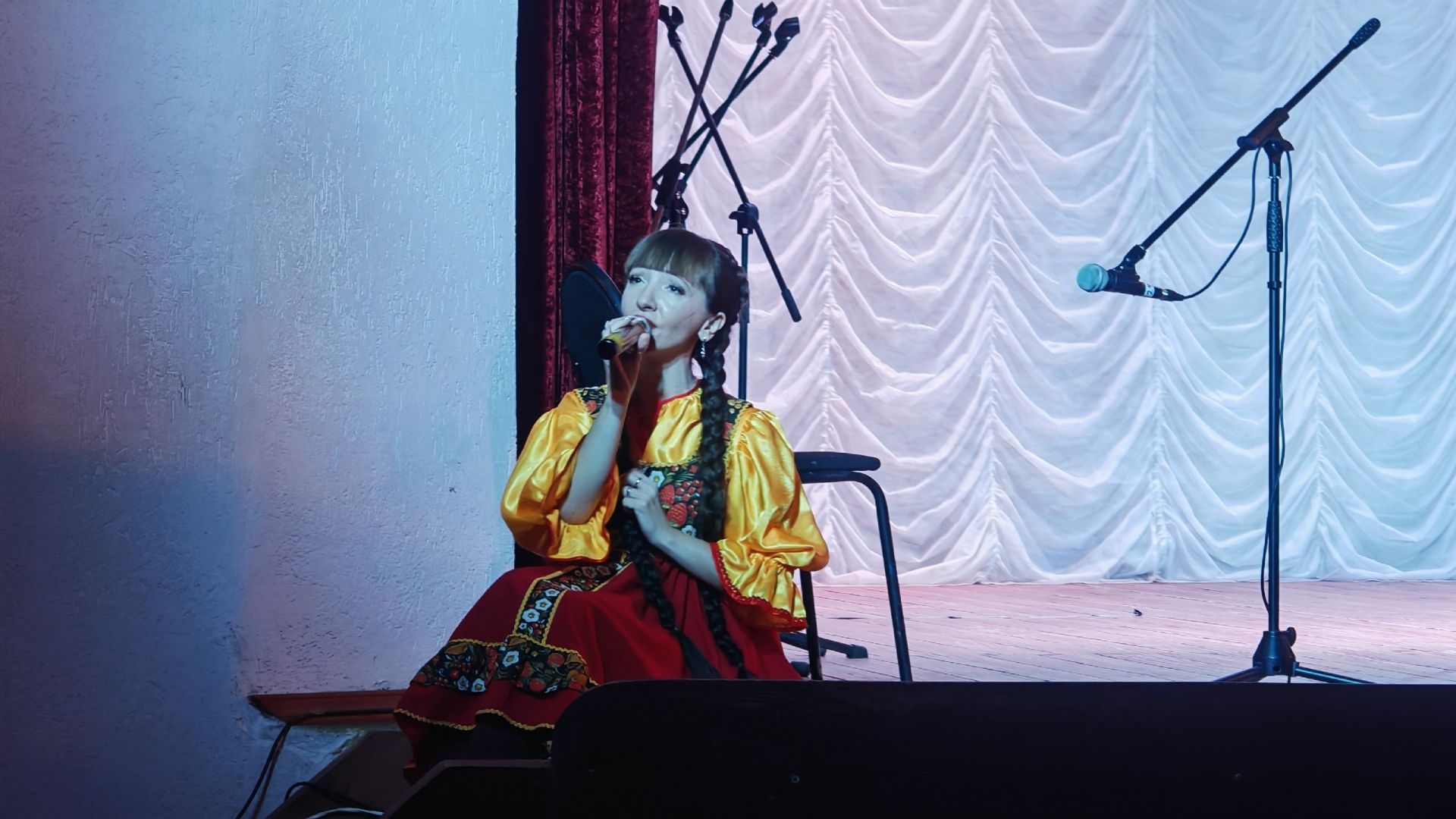 Наши новости. 6 декабря в ДК «Родник» м.о. Чехов состоялся Открытый фестиваль-конкурс исполнителей народной песни «От Иоанна Грозного до наших дней» Наши новости. 6 декабря в ДК «Родник» м.о. Чехов состоялся Открытый фестиваль-конкурс исполнителей народной песни «От Иоанна Грозного до наших дней»