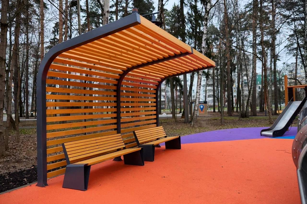 В Королёве завершается благоустройство исторического парка «Папанинская дача» В Королёве завершается благоустройство исторического парка «Папанинская дача»