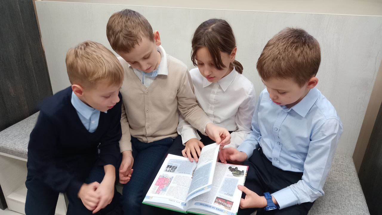 Начало пути к Победе: в чеховской библиотеке отметили День начала контрнаступления советских войск в битве под Москвой Начало пути к Победе: в чеховской библиотеке отметили День начала контрнаступления советских войск в битве под Москвой