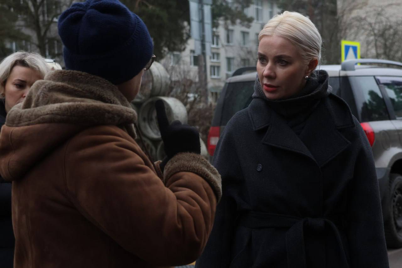 В Протвино заместитель главы Городского округа Серпухов Оксана Лебедева провела встречу с жителями Молодёжного проезда и улицы Ленина В Протвино заместитель главы Городского округа Серпухов Оксана Лебедева провела встречу с жителями Молодёжного проезда и улицы Ленина