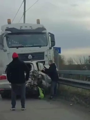 В Подмосковье женщина погибла в ДТП с грузовиком