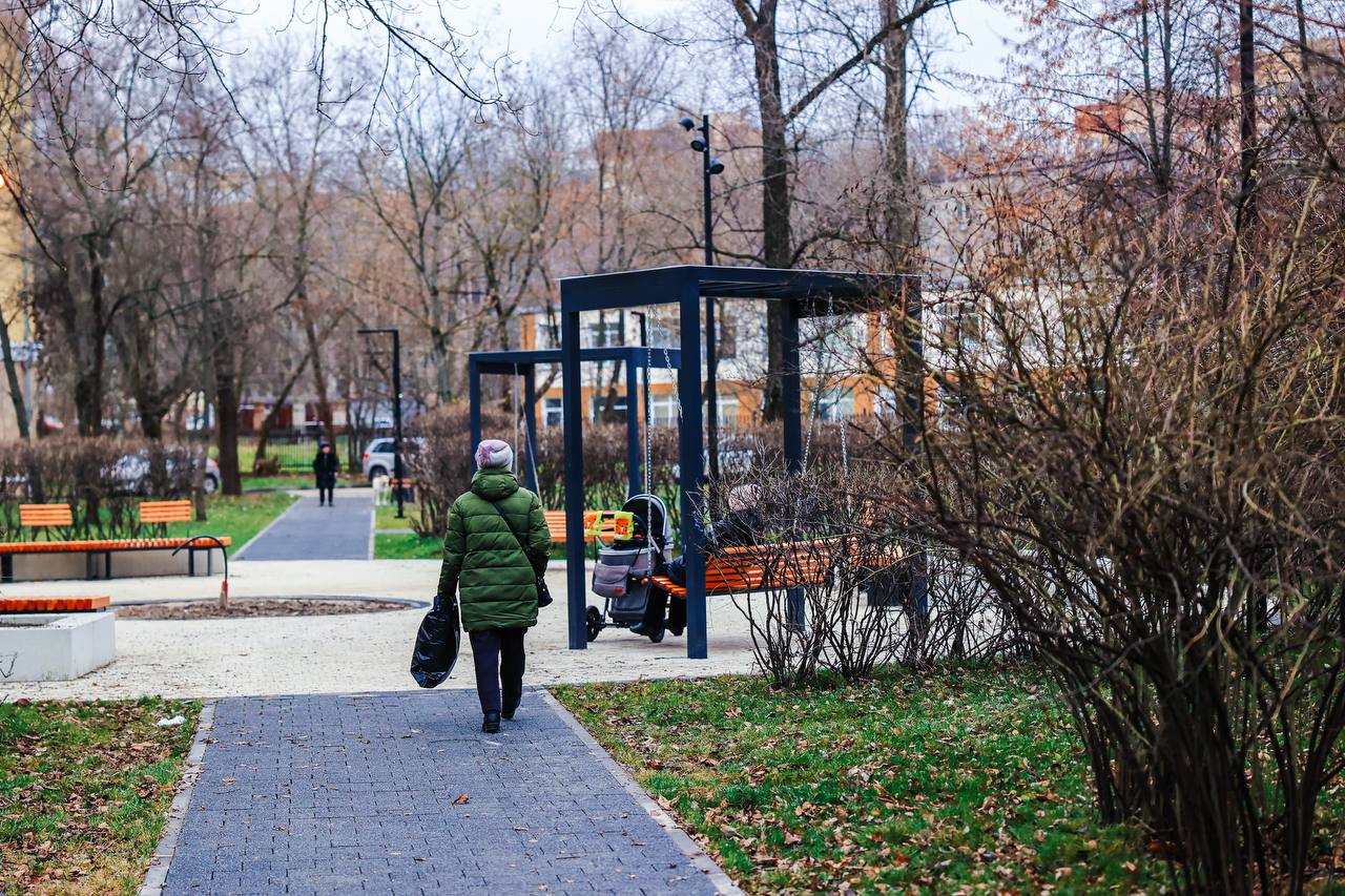 Юлия Купецкая: Еще один сквер, который мы благоустроили в этом году, расположен в микрорайоне имени Г.Т. Шитикова Юлия Купецкая: Еще один сквер, который мы благоустроили в этом году, расположен в микрорайоне имени Г.Т. Шитикова