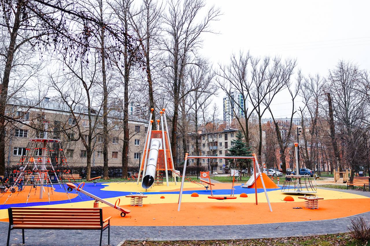 Юлия Купецкая: Еще один сквер, который мы благоустроили в этом году, расположен в микрорайоне имени Г.Т. Шитикова Юлия Купецкая: Еще один сквер, который мы благоустроили в этом году, расположен в микрорайоне имени Г.Т. Шитикова