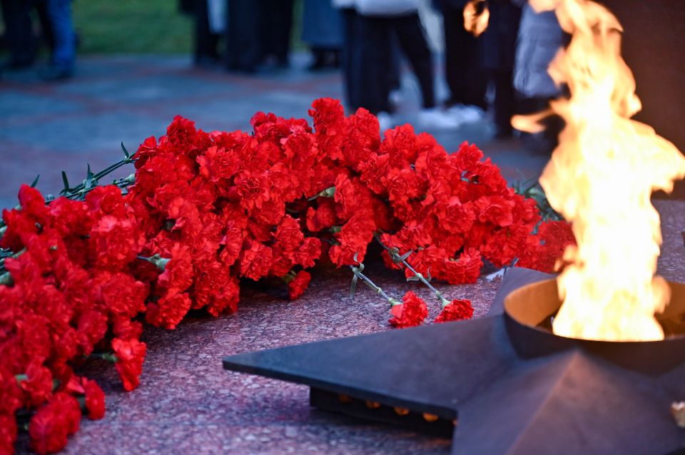 На прошлой неделе на Аллее Славы в состоялся памятный митинг, посвященный 84-й годовщине начала контрнаступления советских войск под Москвой
