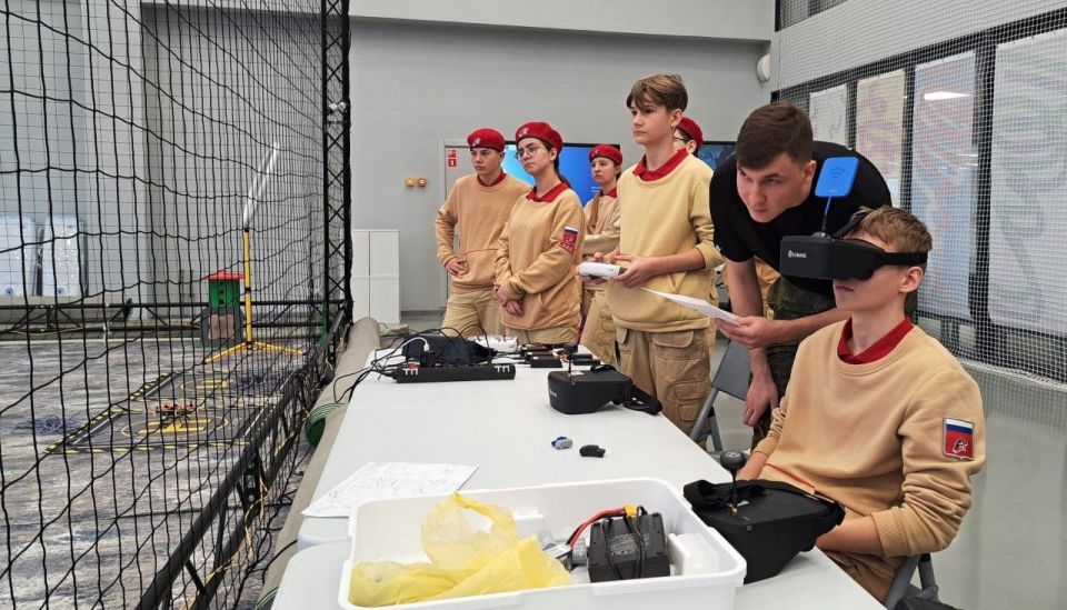 Школьники Долгопрудного проявили себя в военно-спортивных состязаниях