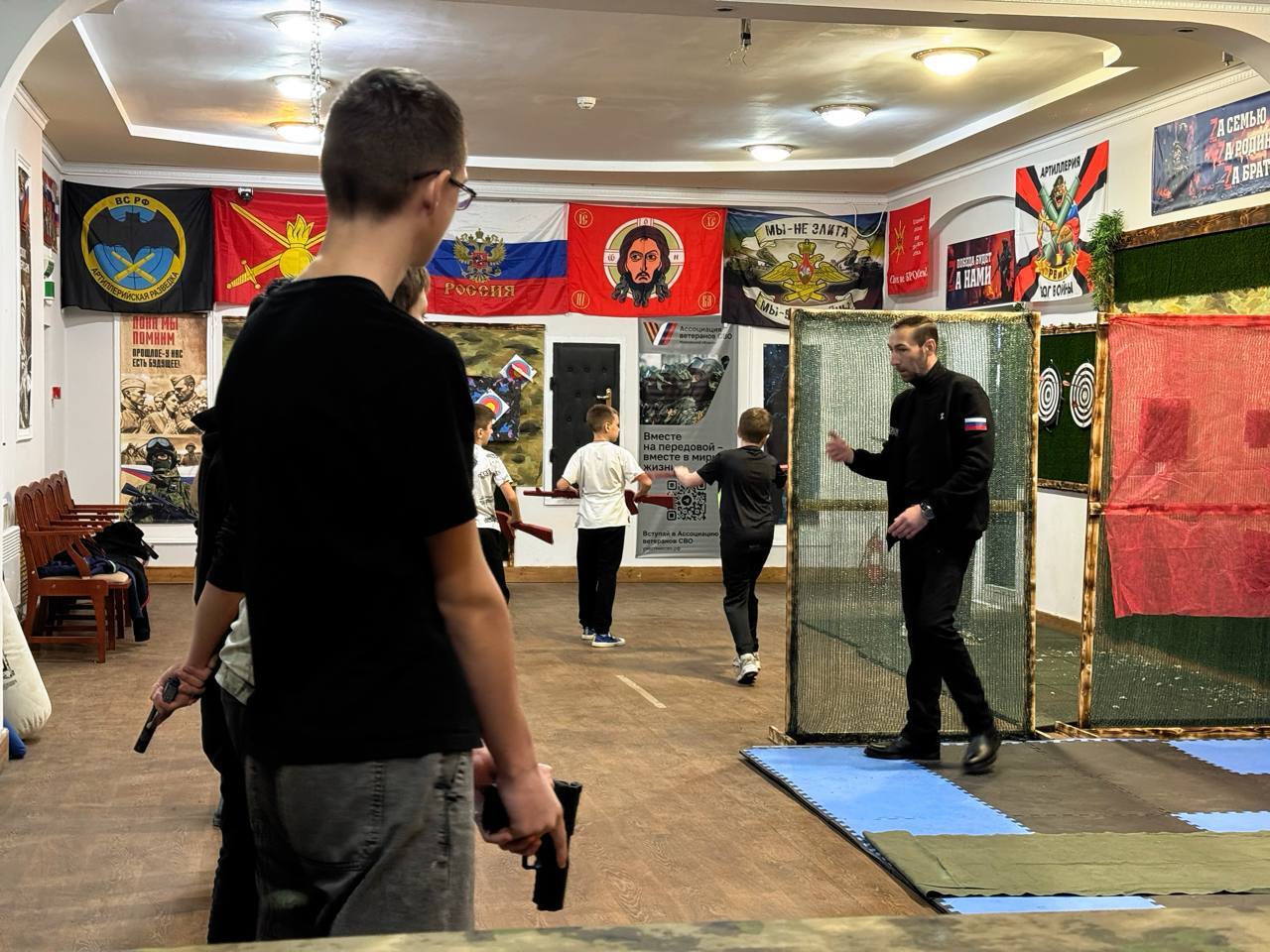 В Дмитрове участники СВО воспитывают новое поколение в отряде «Саланг» В Дмитрове участники СВО воспитывают новое поколение в отряде «Саланг»