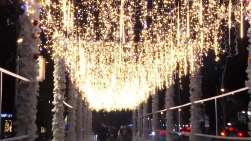 Ленинский городской округ продолжают украшать к Новому году