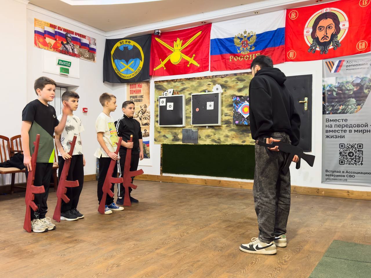 В Дмитрове участники СВО воспитывают новое поколение в отряде «Саланг» В Дмитрове участники СВО воспитывают новое поколение в отряде «Саланг»