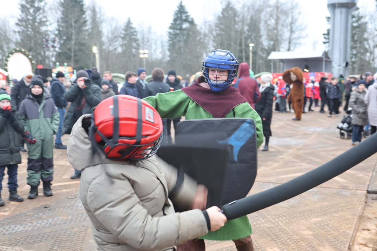 Главную новогоднюю ель страны спилили в Рузском округе Главную новогоднюю ель страны спилили в Рузском округе
