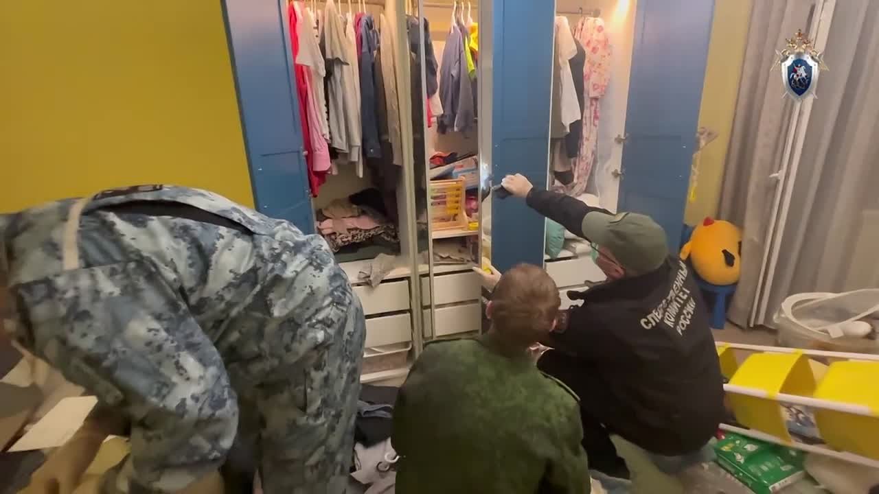 Мужчина убил соседку и ее маленького сына из-за того, что мальчик шумел