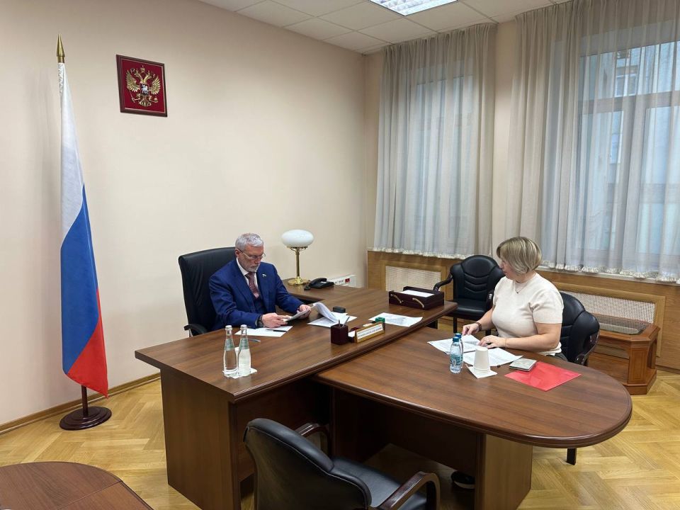 Алексей Журавлев: Провел сегодня плановый прием граждан - это непременно обязан делать каждый депутат, чтобы чувствовать заботы и настроения людей, быть к ним ближе