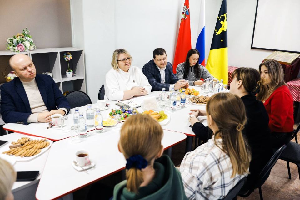 Глава Химок вместе с родительским комитетом проверила ход капремонта Лунёвской школы