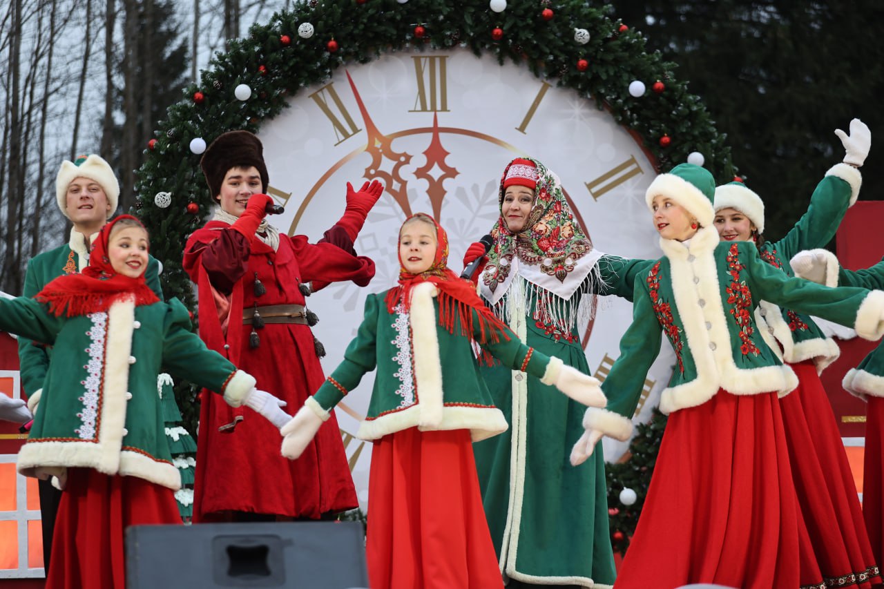 Главную новогоднюю ель страны спилили в Рузском округе Главную новогоднюю ель страны спилили в Рузском округе