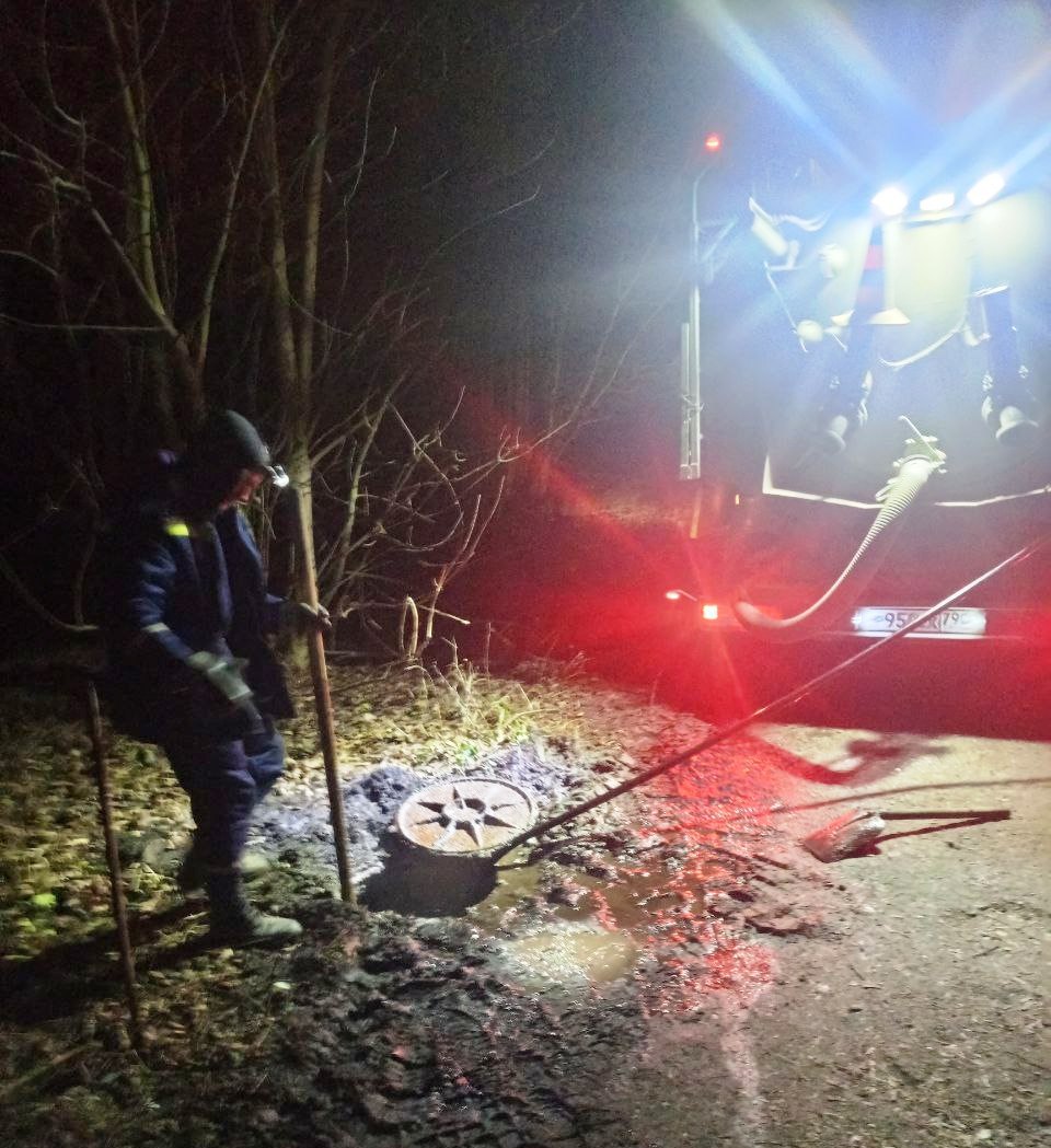 Основной задачей для работников коммунальных служб Пушкинского в минувшие выходные стала ликвидация канализационных засоров Основной задачей для работников коммунальных служб Пушкинского в минувшие выходные стала ликвидация канализационных засоров