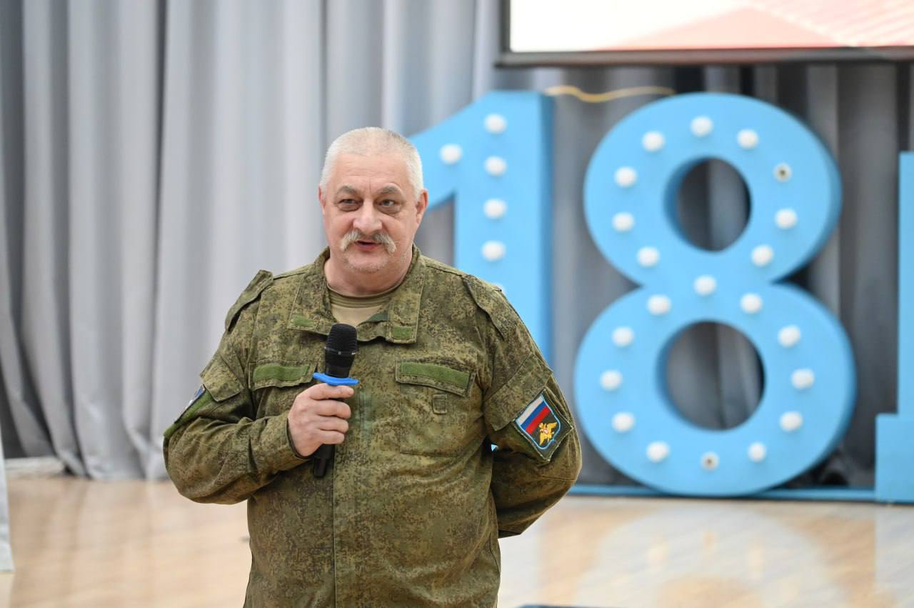 Сегодня, в День Героев Отечества, в школе №18 прошло мероприятие в рамках партийного проекта «Единой России» «Историческая память» Сегодня, в День Героев Отечества, в школе №18 прошло мероприятие в рамках партийного проекта «Единой России» «Историческая память»