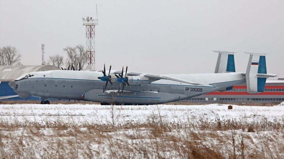 Предварительно, все семь членов экипажа военного самолёта Ан-22 «Антей» погибли при крушении в Ивановской области