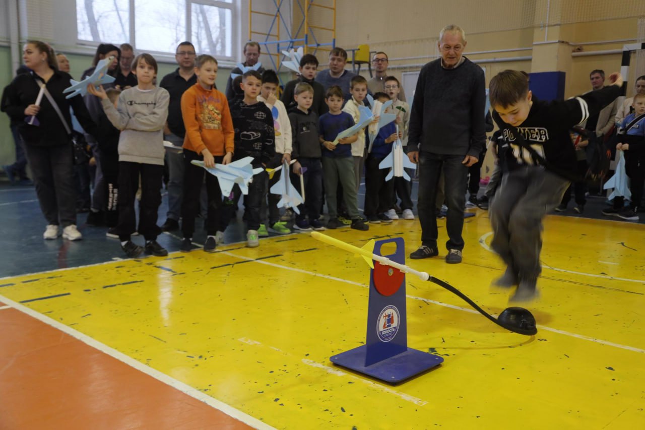 Первенство Сергиево-Посадского округа по пневматическим моделям самолётов и ракет прошло в школе №14 Первенство Сергиево-Посадского округа по пневматическим моделям самолётов и ракет прошло в школе №14