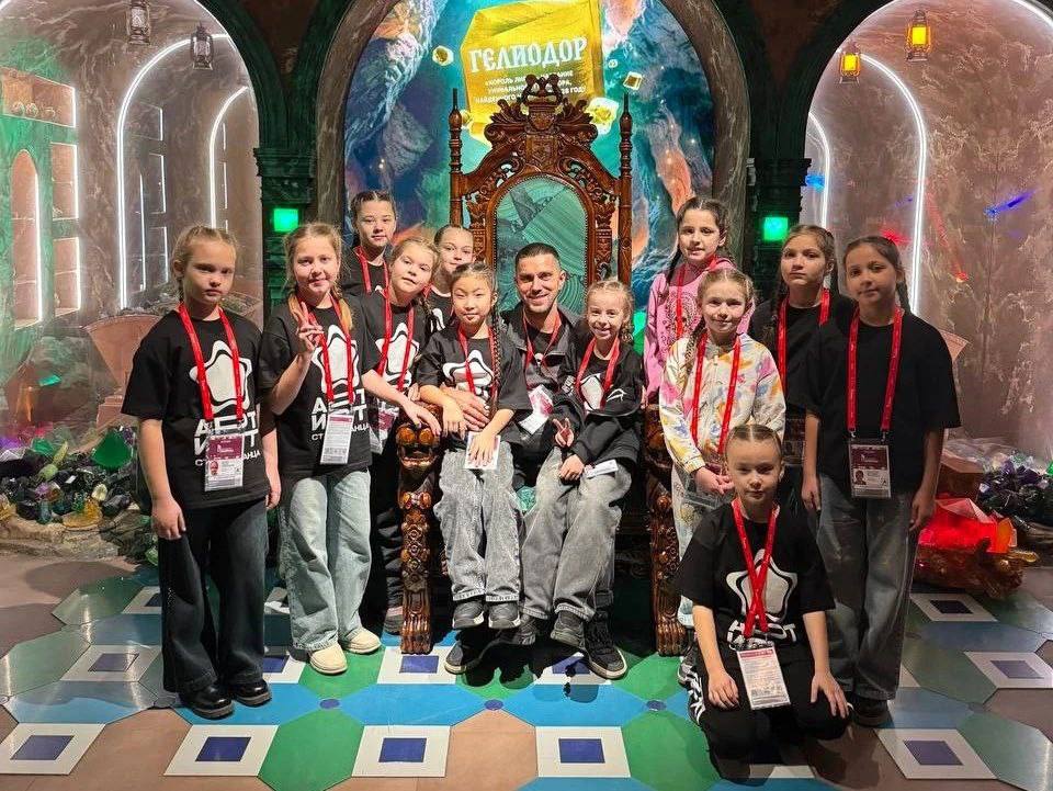 Танцевальная студия из Серпухова представила муниципалитет на Всероссийском форме Танцевальная студия из Серпухова представила муниципалитет на Всероссийском форме