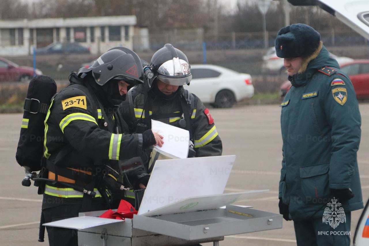 Пожарные учения проведены на территории индустриального парка в Химках Пожарные учения проведены на территории индустриального парка в Химках