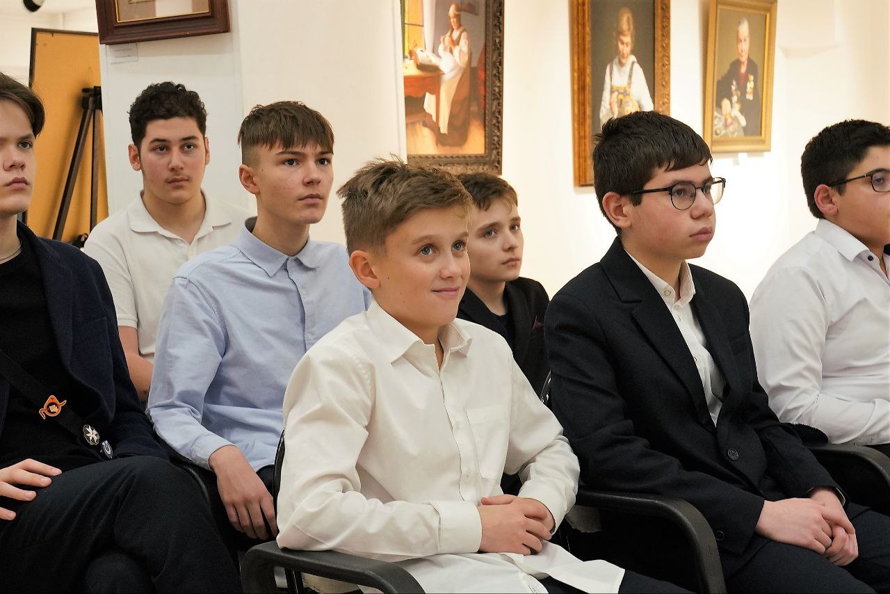 В музее Реутова прошёл Урок мужества в честь Дня героев Отечества В музее Реутова прошёл Урок мужества в честь Дня героев Отечества