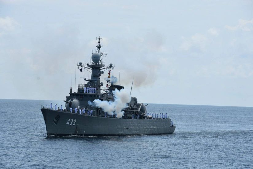 WarGonzo: Королевские ВМС Таиланда развернули масштабную операцию на границе с Камбоджей