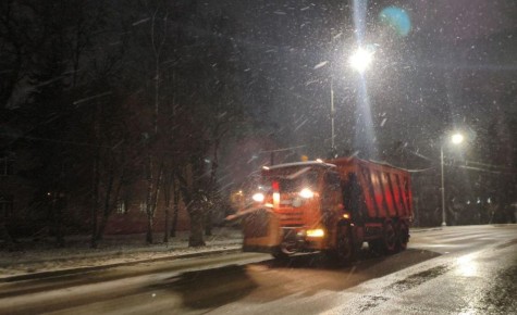 С раннего утра коммунальные и дорожные службы Богородского округа приступили к работам по зимнему содержанию улиц