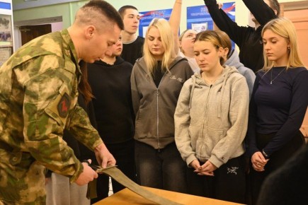 В рамках Всероссийской акции #Спасибо_Героям, приуроченной ко Дню Героев Отечества и проекта «Успех V Единстве поколений» партии «Единая Россия», Воскресенский колледж стал площадкой для важного мастер-класса по плетению...