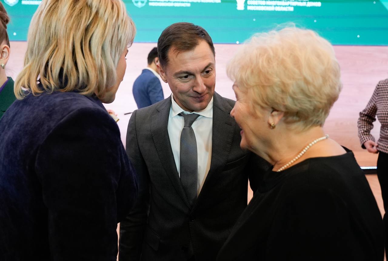 Николай Ханин: Сегодня подвели итоги работы ассоциации председателей советов многоквартирных домов, которая объединяет 56 отделений региона