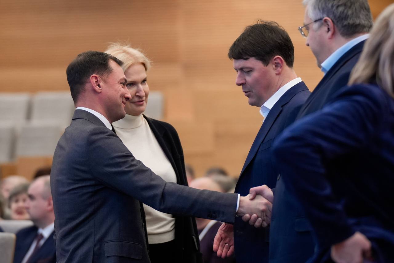 Николай Ханин: Сегодня подвели итоги работы ассоциации председателей советов многоквартирных домов, которая объединяет 56 отделений региона Николай Ханин: Сегодня подвели итоги работы ассоциации председателей советов многоквартирных домов, которая объединяет 56 отделений региона