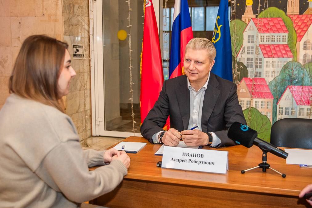 Андрей Иванов: Провели личный приём в Заречье — работали в КДЦ посёлка вместе с профильными заместителями