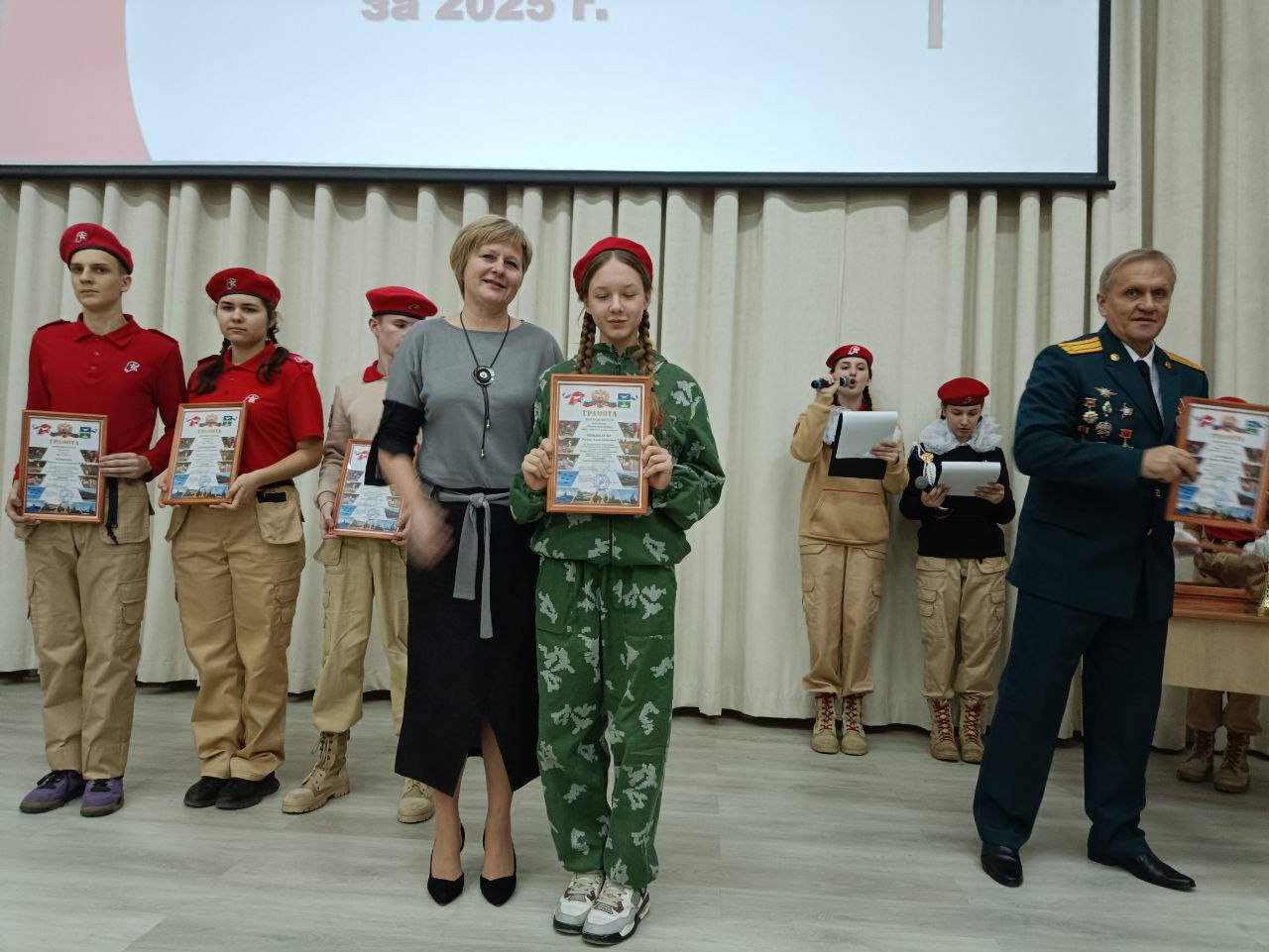 9 декабря 2025 года.. В день Героев Отечества мы провели важное событие: подведение итогов деятельности местного отделения ВВПОД "ЮНАРМИЯ" по м.о. Чехов за 2025 год 9 декабря 2025 года.. В день Героев Отечества мы провели важное событие: подведение итогов деятельности местного отделения ВВПОД "ЮНАРМИЯ" по м.о. Чехов за 2025 год