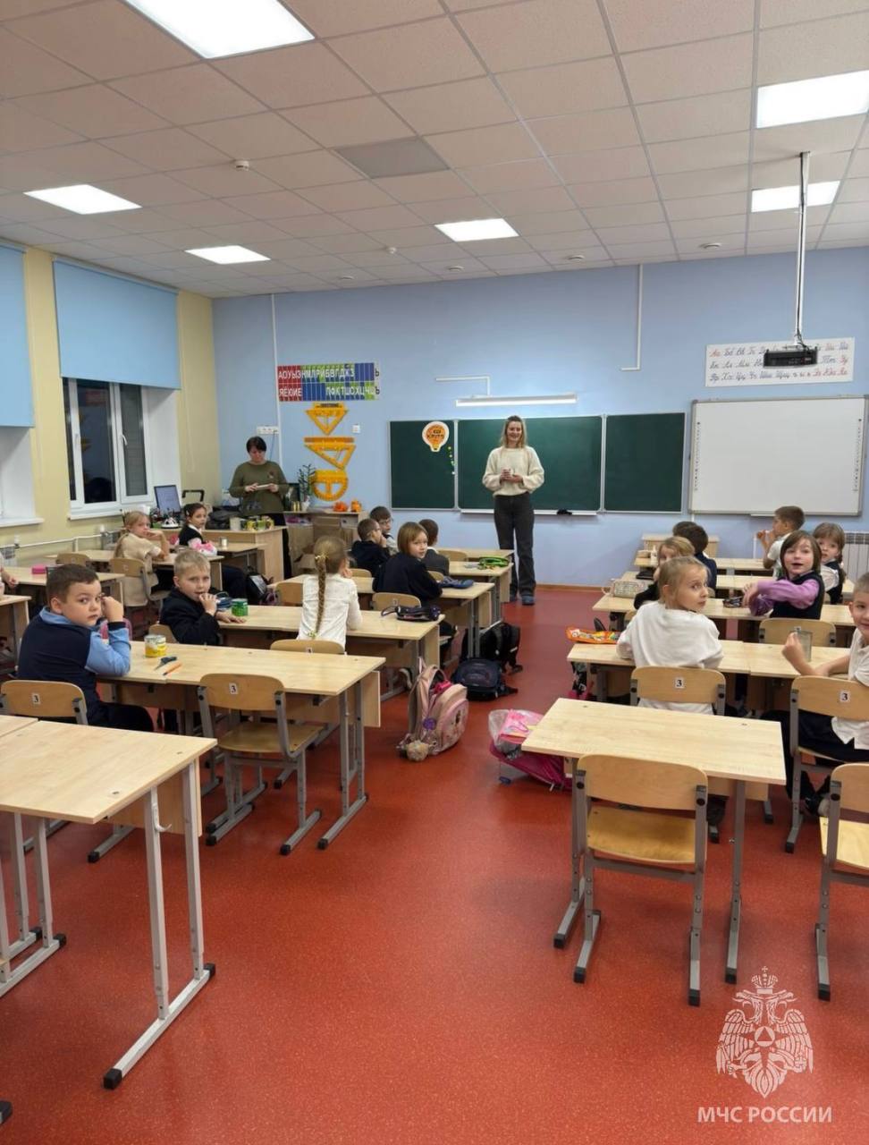 Волонтеры и семья спасателя провели мастер-класс для детей Волонтеры и семья спасателя провели мастер-класс для детей