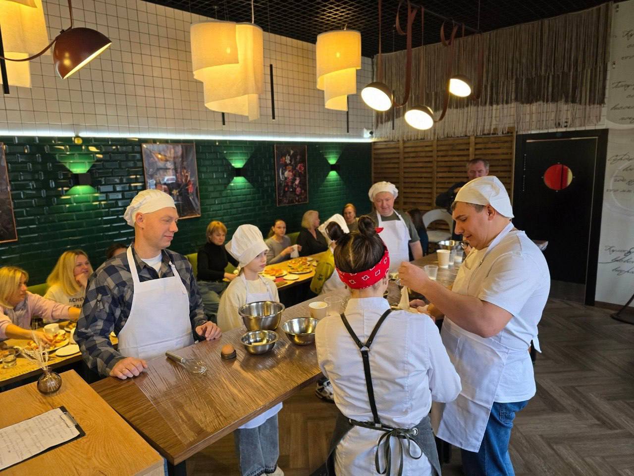 Общественная палата Домодедово провела семейный праздник с мастер-классом Общественная палата Домодедово провела семейный праздник с мастер-классом