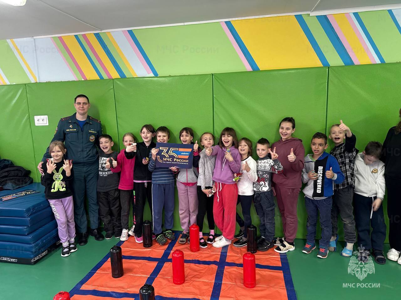 Сотрудники МЧС России провели конкурс рисунков среди пациентов Малаховского детского туберкулезного диспансера Сотрудники МЧС России провели конкурс рисунков среди пациентов Малаховского детского туберкулезного диспансера