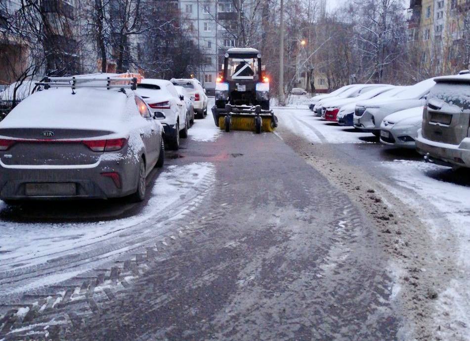 Игорь Трифонов: С раннего утра городские коммунальные и дорожные службы приступили к уборке территорий Игорь Трифонов: С раннего утра городские коммунальные и дорожные службы приступили к уборке территорий