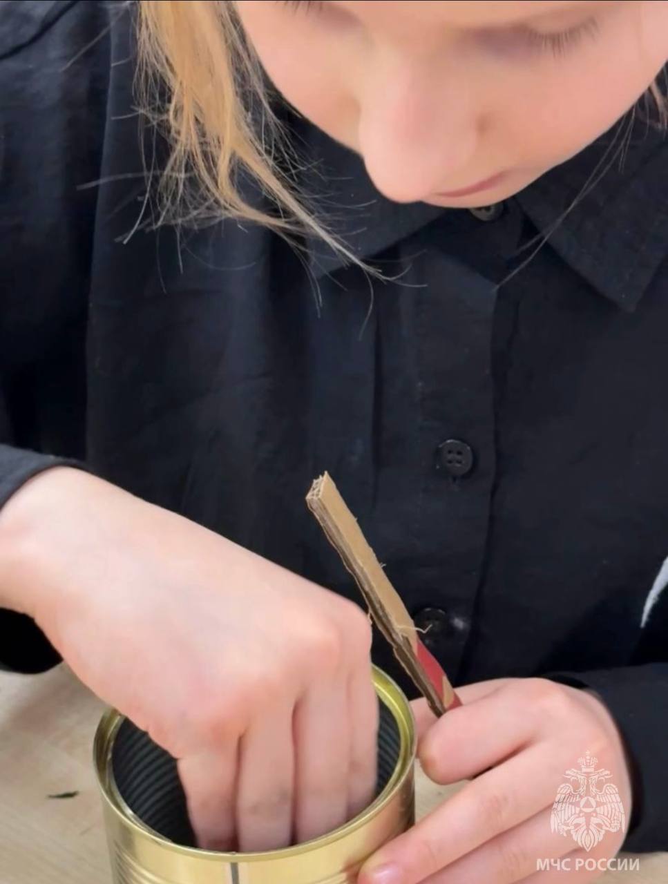 Волонтеры и семья спасателя провели мастер-класс для детей Волонтеры и семья спасателя провели мастер-класс для детей