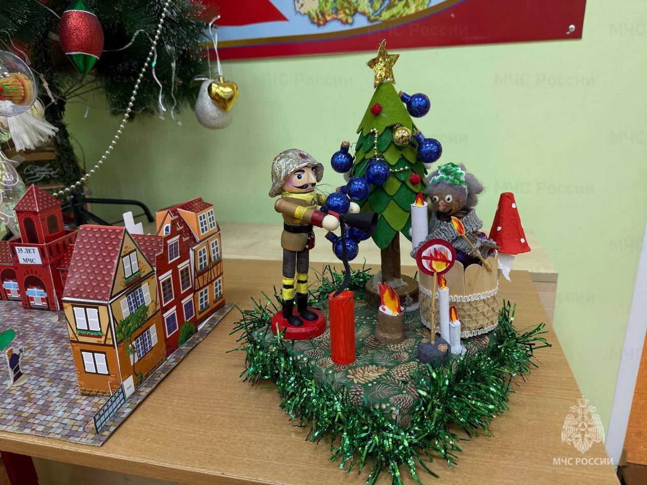 Сотрудники МЧС России провели конкурс рисунков среди пациентов Малаховского детского туберкулезного диспансера Сотрудники МЧС России провели конкурс рисунков среди пациентов Малаховского детского туберкулезного диспансера