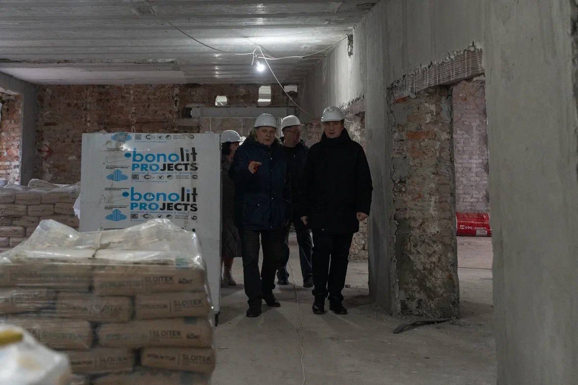 В городском стационаре продолжаются работы по обновлению отделений главного корпуса В городском стационаре продолжаются работы по обновлению отделений главного корпуса