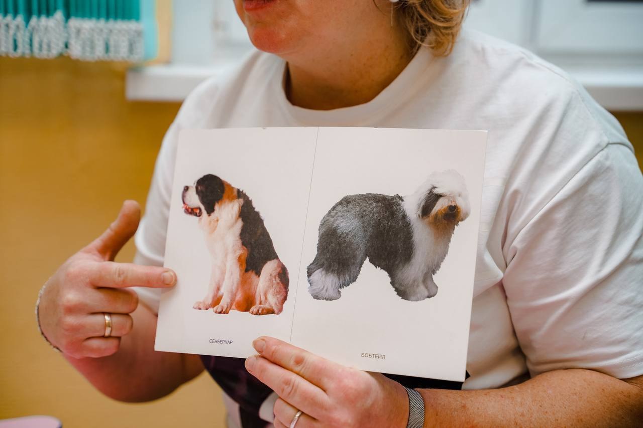 Пушистый доктор. В рамках проекта «КРИА» специалисты социального центра «Орехово-Зуевский» активно внедряют в процесс реабилитации детей метод канистерапии – с ребятами занимаются опытные пушистые ассистенты Пушистый доктор. В рамках проекта «КРИА» специалисты социального центра «Орехово-Зуевский» активно внедряют в процесс реабилитации детей метод канистерапии – с ребятами занимаются опытные пушистые ассистенты