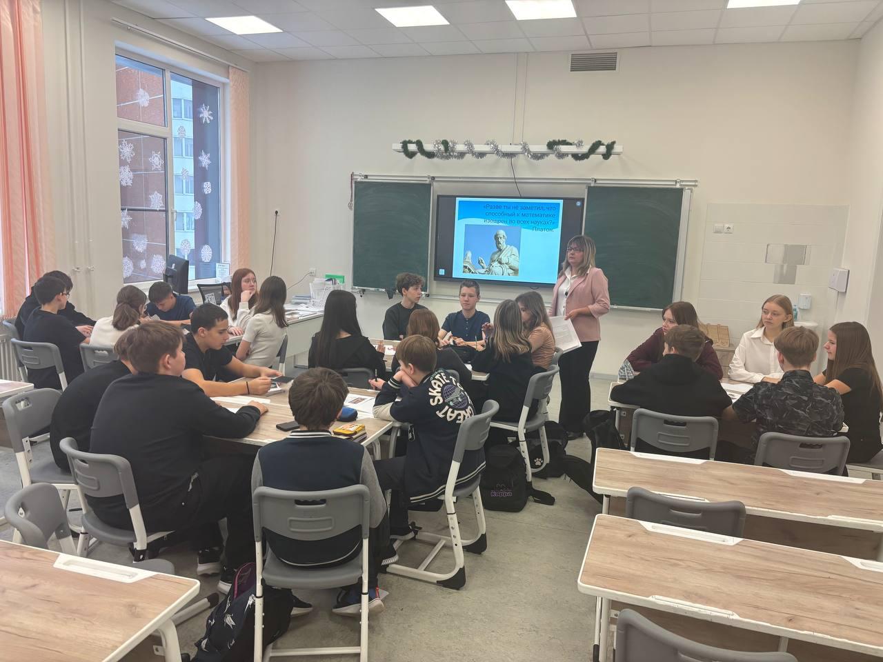 В рамках недели функциональной грамотности , учащиеся 5Ж, 9В и 9Е классов посетили музей «Усадьба Лопасня–Зачатьевское» и погрузились в атмосферу старинного дворянского поместья