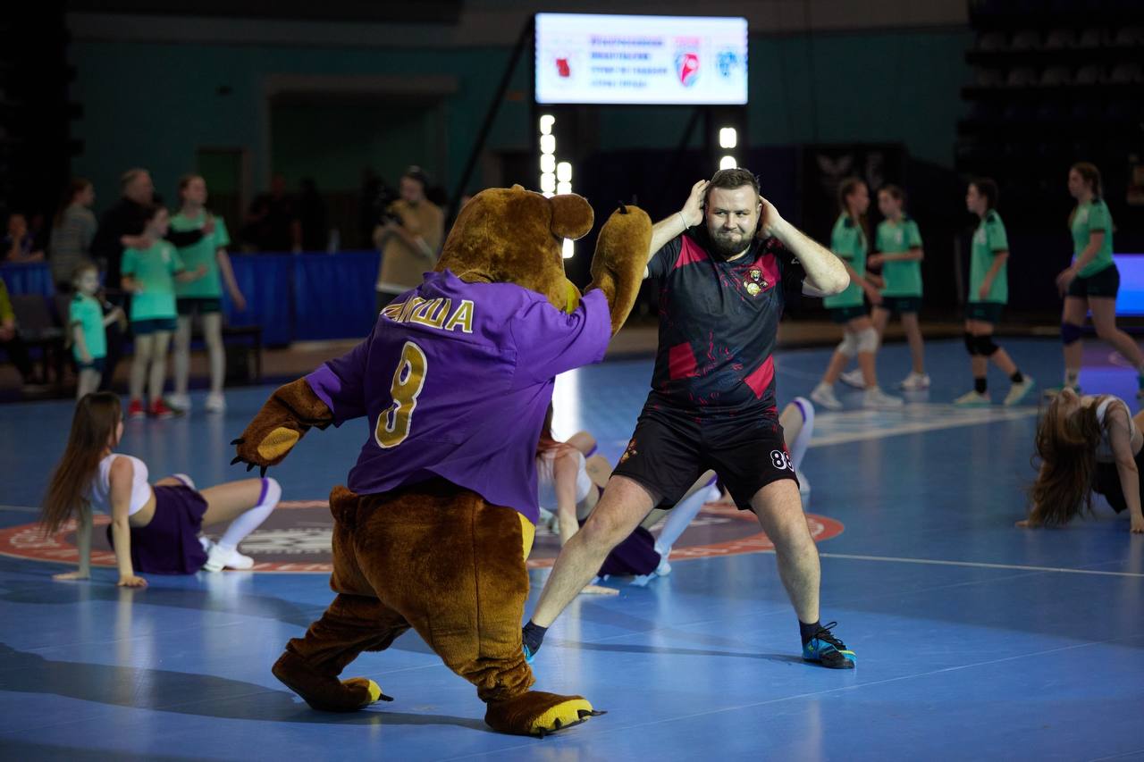 XVI Всероссийский любительский турнир по гандболу «Герои города» побил все рекорды! В этом году на площадках сойдётся 61 команда со всей страны XVI Всероссийский любительский турнир по гандболу «Герои города» побил все рекорды! В этом году на площадках сойдётся 61 команда со всей страны