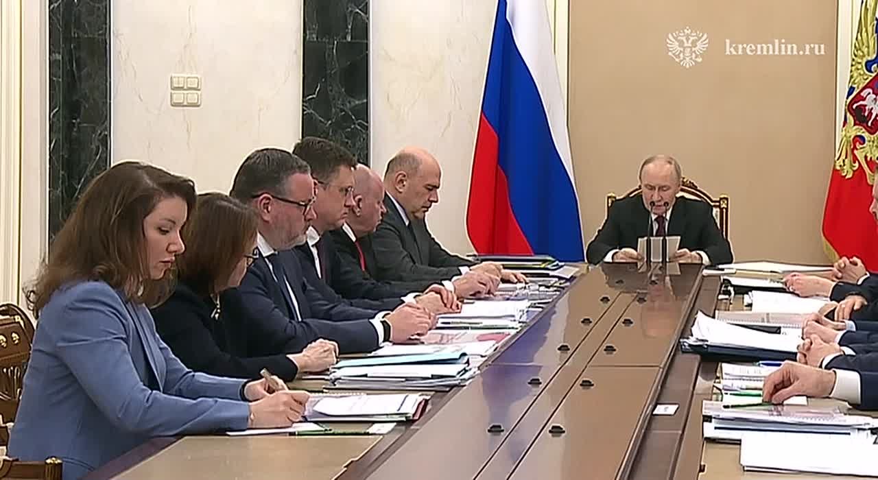 Президент России Владимир Владимирович Путин объявил о введении со следующего года новой меры поддержки для семей с двумя и более детьми