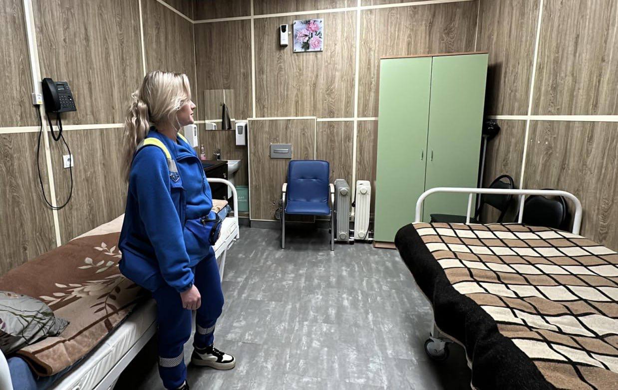 В Елизаветинской больнице открылся новый пост Сергиево-Посадской подстанции скорой помощи, куда переехали фельдшеры и водители, работающие в городе и ближайших поселениях В Елизаветинской больнице открылся новый пост Сергиево-Посадской подстанции скорой помощи, куда переехали фельдшеры и водители, работающие в городе и ближайших поселениях