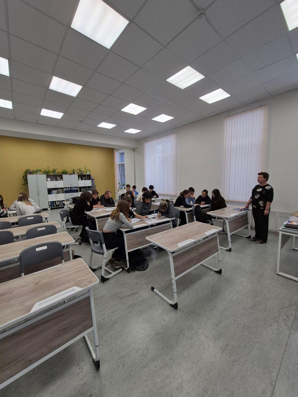 В рамках недели функциональной грамотности , учащиеся 5Ж, 9В и 9Е классов посетили музей «Усадьба Лопасня–Зачатьевское» и погрузились в атмосферу старинного дворянского поместья В рамках недели функциональной грамотности , учащиеся 5Ж, 9В и 9Е классов посетили музей «Усадьба Лопасня–Зачатьевское» и погрузились в атмосферу старинного дворянского поместья