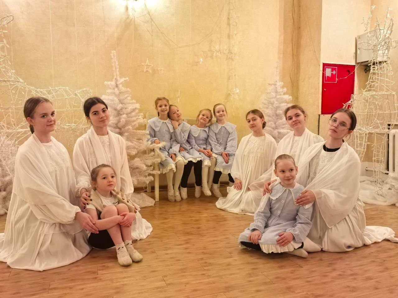 Образцовый детский коллектив ансамбль танца "Грация", руководитель Чистякова Галина Павловна и педагог Кисса Анастасия Алексеевна