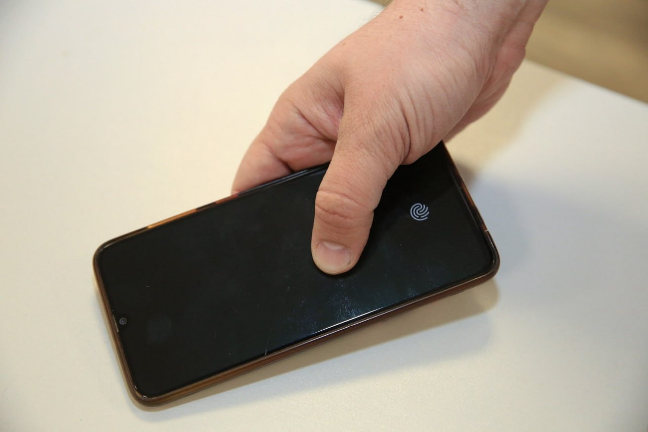 Преступление с сюрпризом: полицейские Долгопрудного задержали похитителя телефона